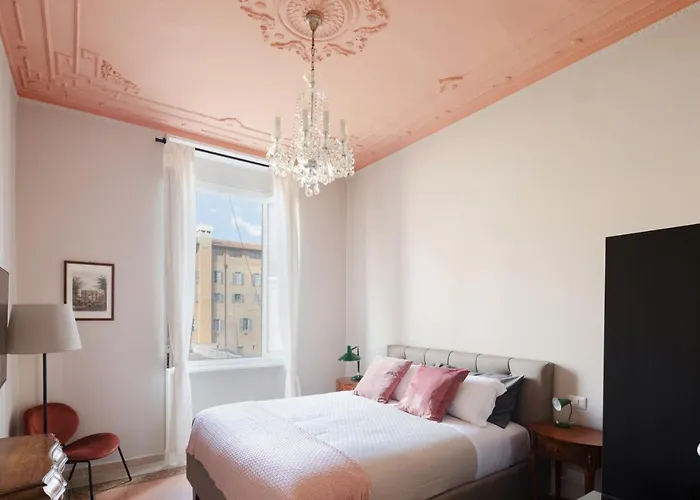 New With Amazing View Of S Peter's Dome Roma