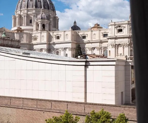 New With Amazing View Of S Peter's Dome Apartamento
