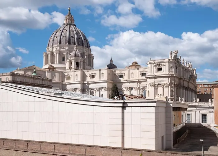New With Amazing View Of S Peter's Dome Roma